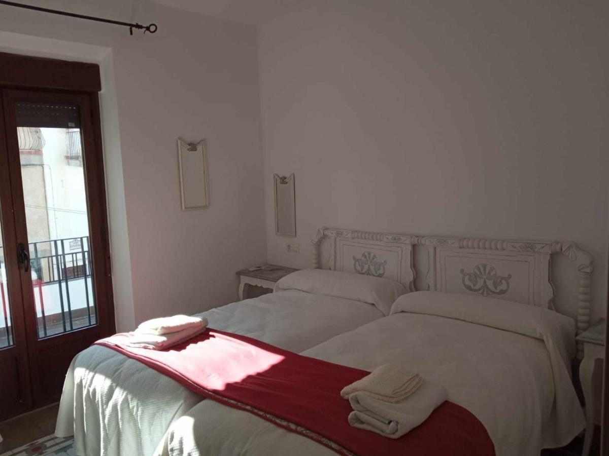 Casa Cueva Rural Vico Ideal Grandes Grupos Freila Dış mekan fotoğraf