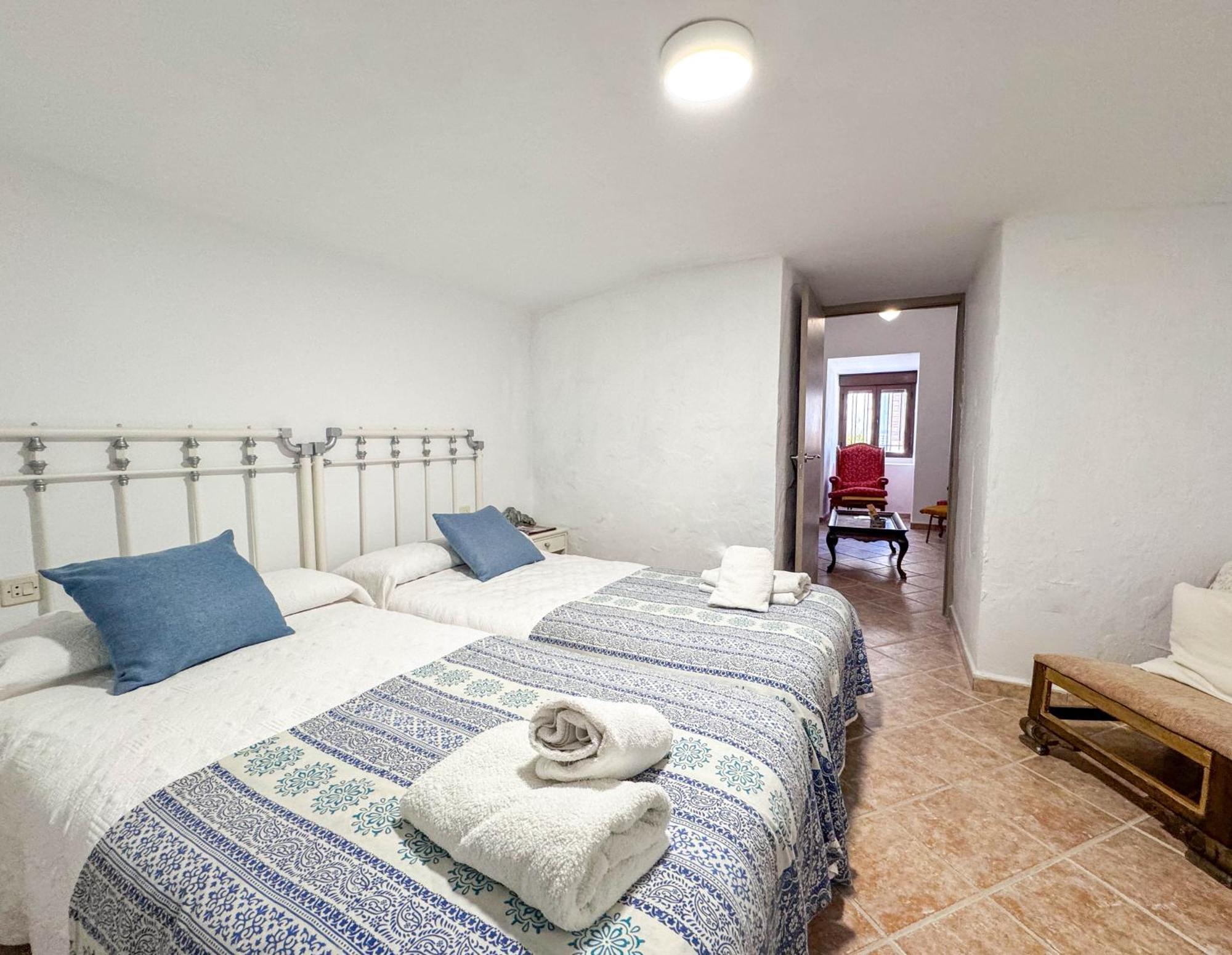 Casa Cueva Rural Vico Ideal Grandes Grupos Freila Dış mekan fotoğraf